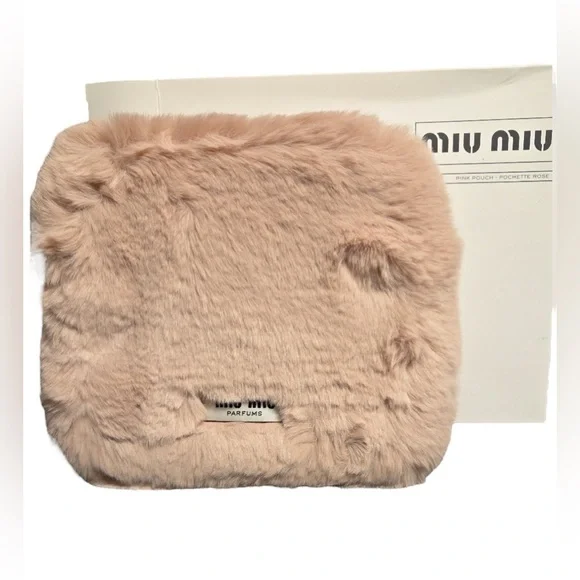 New in Box Rare Miu Miu Parfums GWP Larger Blush Faux Fur Clutch w/Gold Hardware - Picture 4 of 12